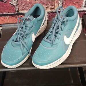 Nike Aqua and White Athletic Shoes